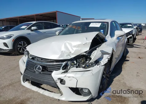 2016 Lexus Is 200T из США, поврежденный, VIN JTHBA1D20G5017609